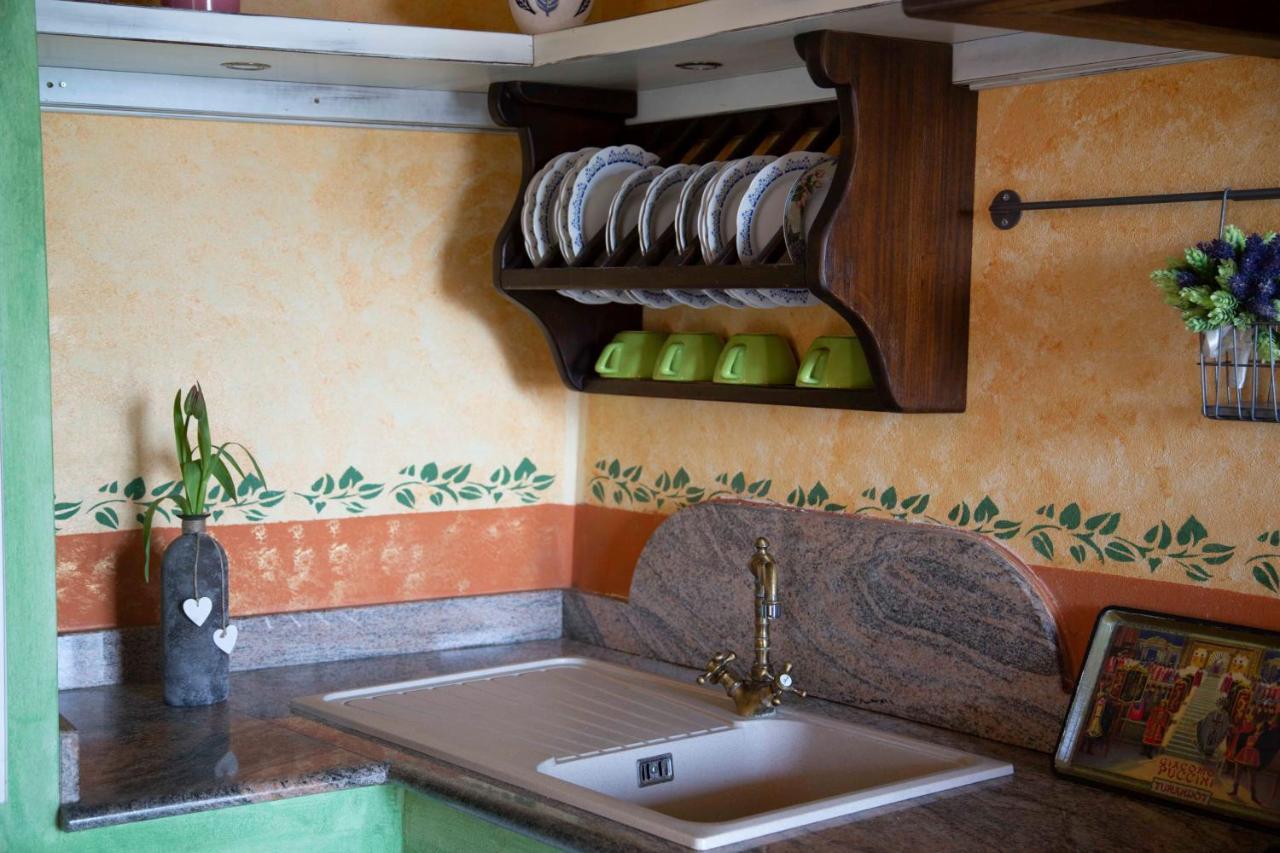 Casa Vacanze Le Tre Casette アメーリア エクステリア 写真